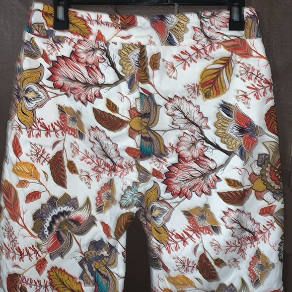 Jessica Riley - woman’s shorts - Picture 3 of 3